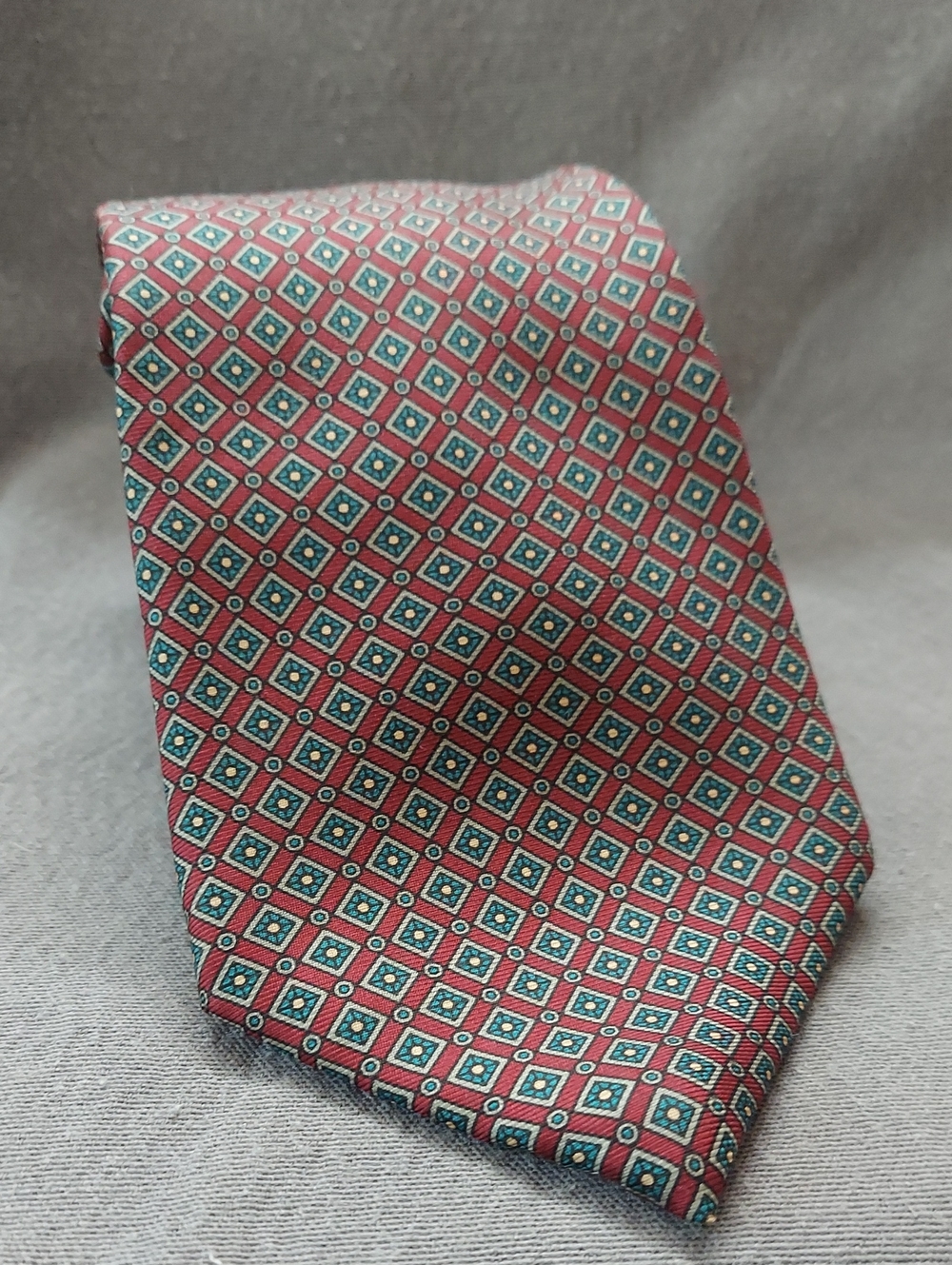 Men's Don Loper Beverly Hills Red Geometric Silk Tie Red Teal Cream 3.5x56"